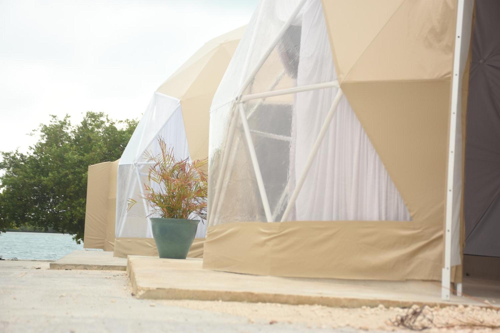 מלון Hidden Island Glamping איסלה מוחרס מראה חיצוני תמונה
